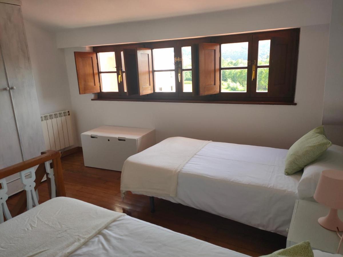 La Casina Del Carril Villa Colunga Luaran gambar